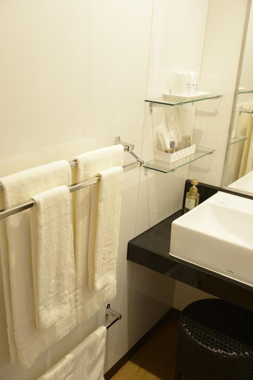 Natural Hot Spring Midosuji Hotel Osaka Phòng bức ảnh